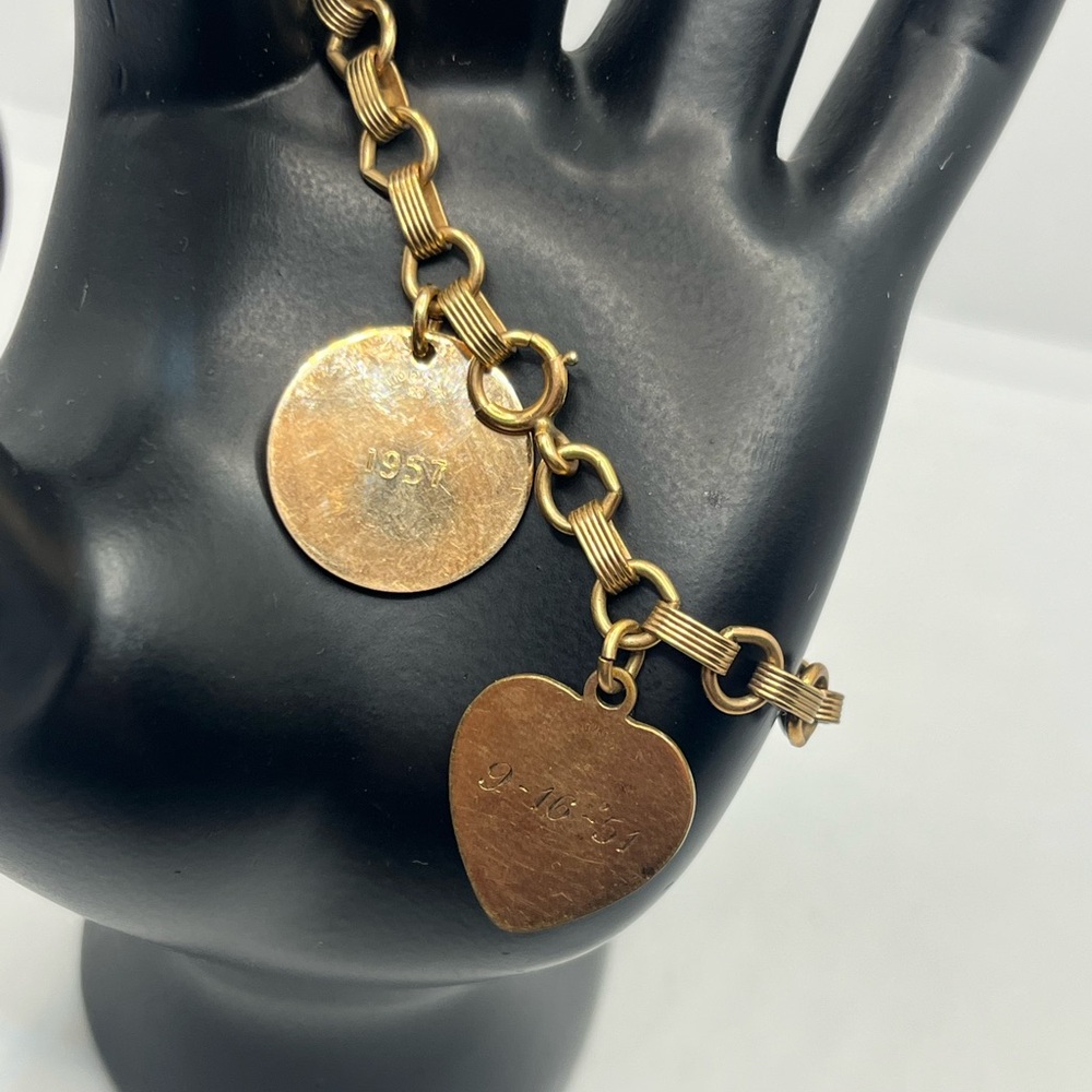 1950’s 12k gold filled charm bracelet w 2 engraved charms vintage chain - Picture 4 of 15